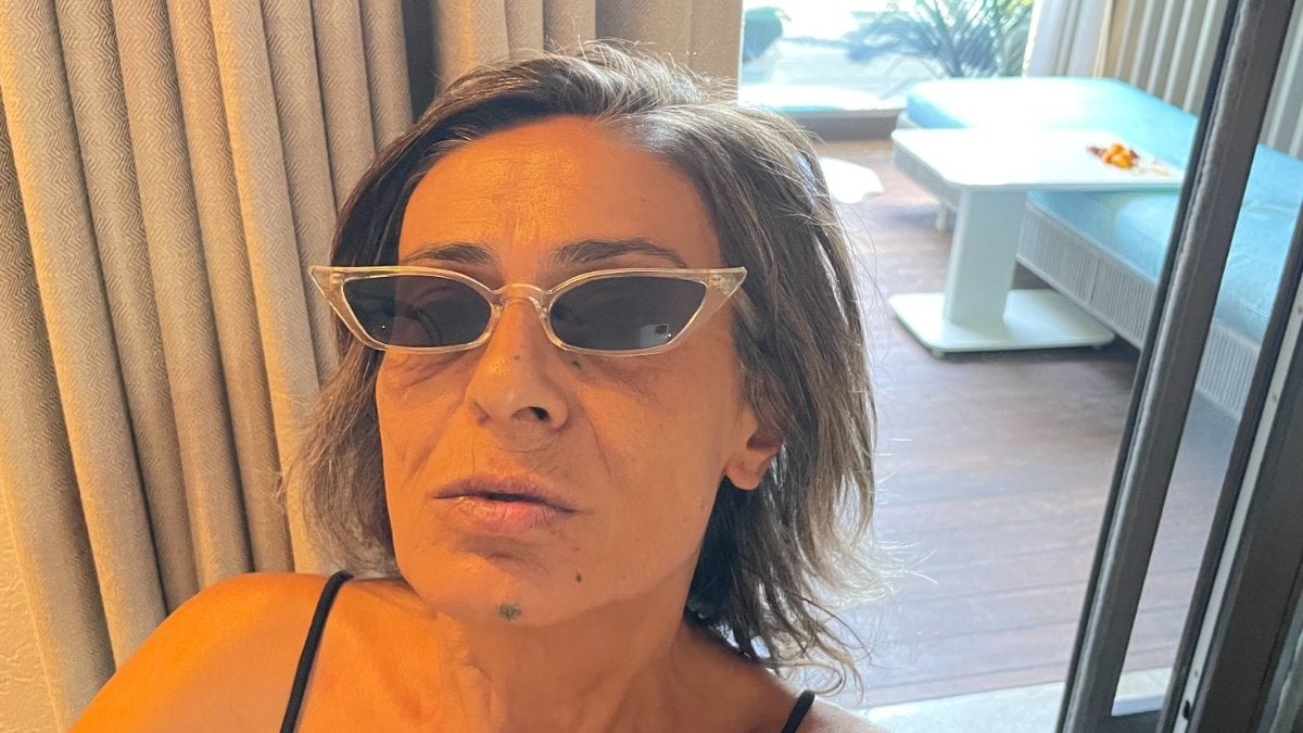 İbrahim Tatlıses yıllar sonra barıştığı Yıldız Tilbe’ye jest yaptı! Kulisine 100 adet gül yolladı