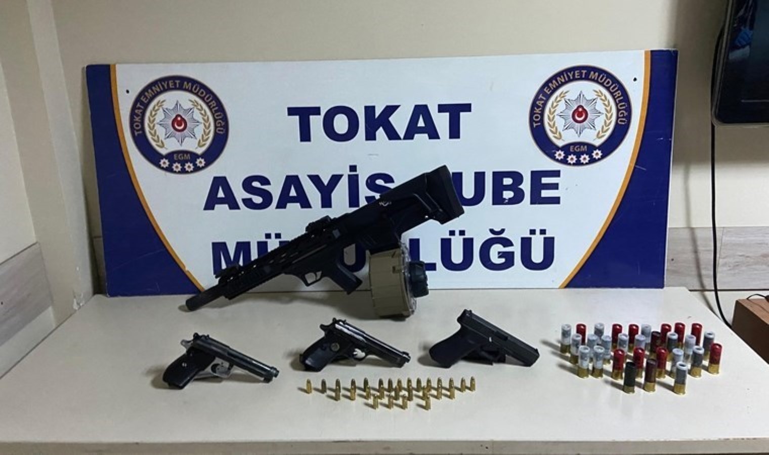 İki grup arasında silahlı çatışma: 3 kişi tutuklandı!