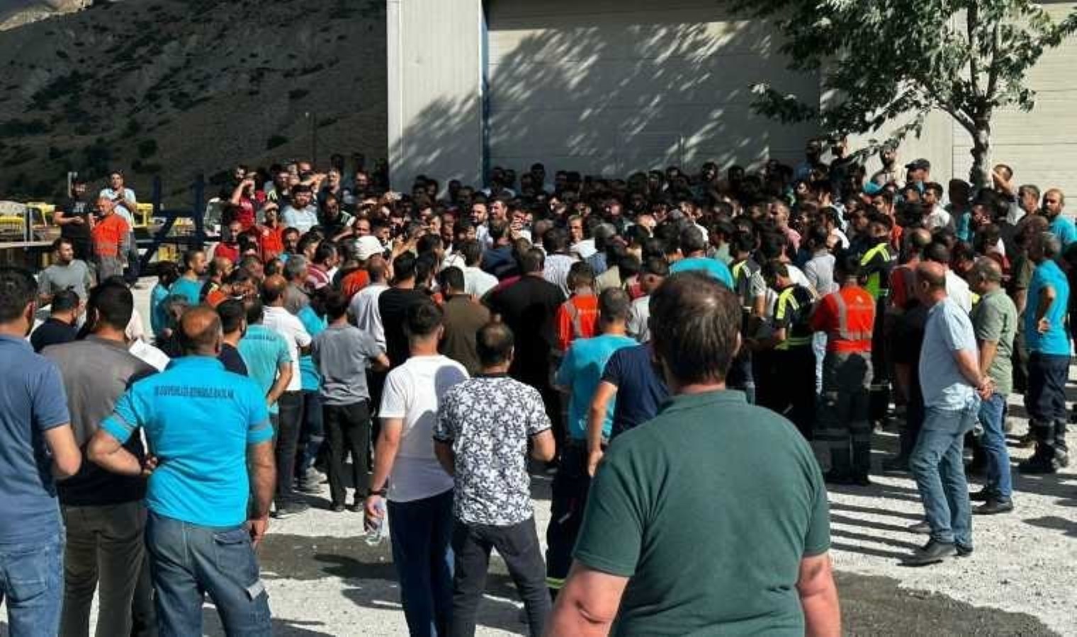 İşçi eylemleri sonrası Eti Krom, işletmeyi geçici olarak kapattı