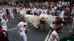 İspanya’nın ünlü festivali San Fermin başladı