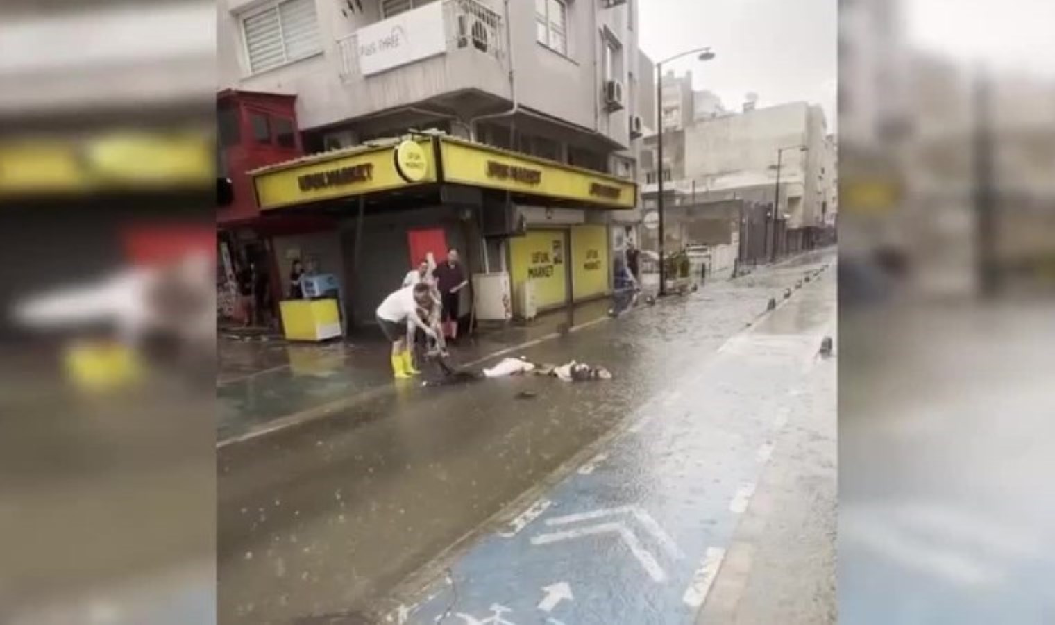 İzmir’de sağanak yağış faciaya yol açtı: Elektrik akımına kapılan iki kişi hayatını kaybetti