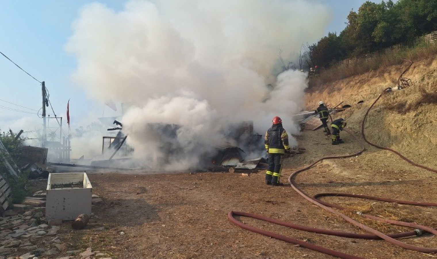 İzmit’te ahır yangını; 13 hayvan öldü