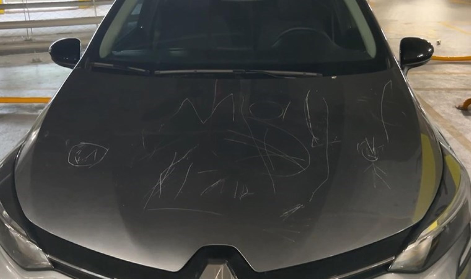 Kadıköy’de kapalı otoparktaki 10 araç çizildi: Araç sahipleri şikayetçi oldu