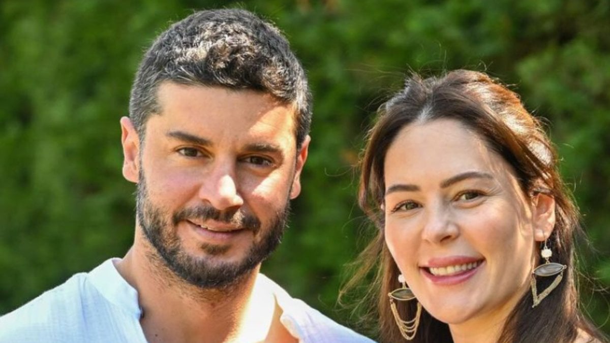 Kızına mevlit okuttu! Oyuncu Yıldız Çağrı Atiksoy ve Berk Oktay çifti kızları Mira Milena’nın kırkı çıktı