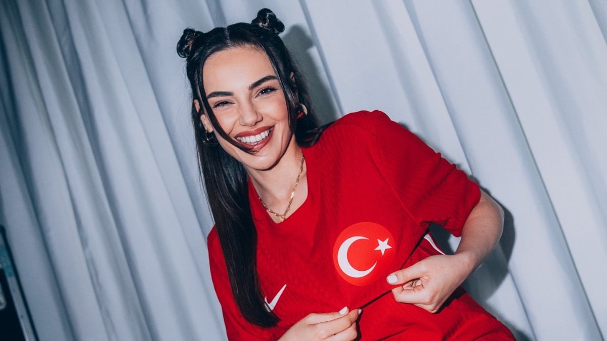 Marilyn Monroe oldu! Oyuncu Yağmur Tanrısevsin imaj tazeledi