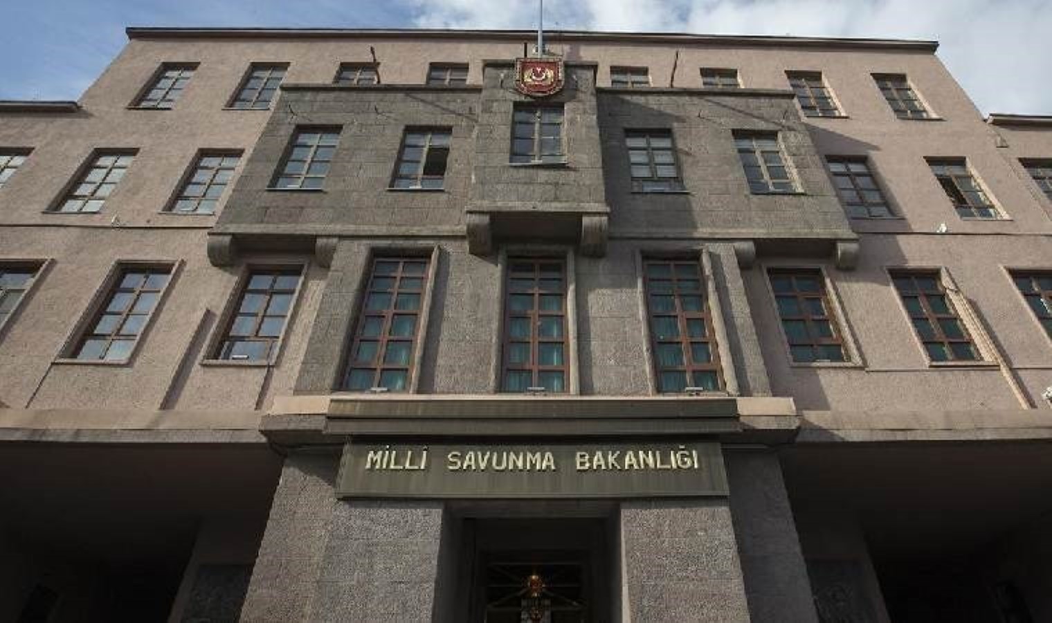 Milli Savunma Bakanlığı’ndan ’15 Temmuz’ mesajı: Vatanımıza göz diken FETÖ terör örgütünün hainliklerini unutmadık, unutmayacağız