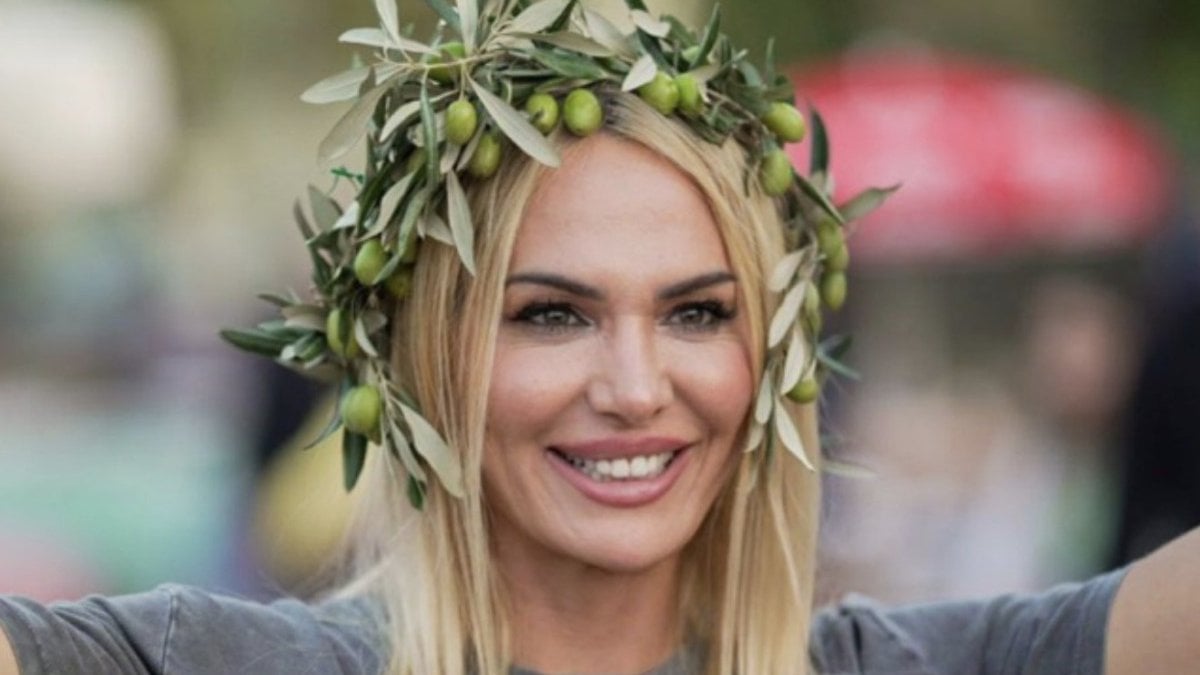 Nagihan Karadere’nin başı hayranlarıyla derde girdi: Soluğu savcılıkta aldı