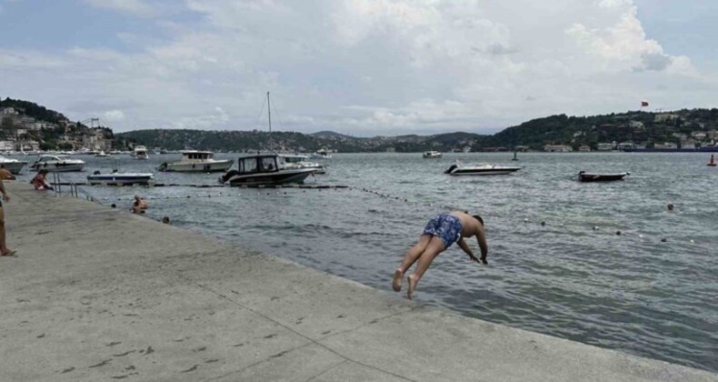 Özel plaja giremeyen yurttaş İstanbul Boğazı’na daldı