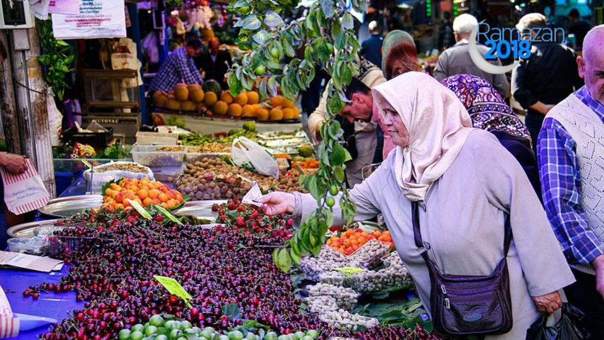 Pazar yerlerindeki alanlarla ilgili düzenleme resmileşti