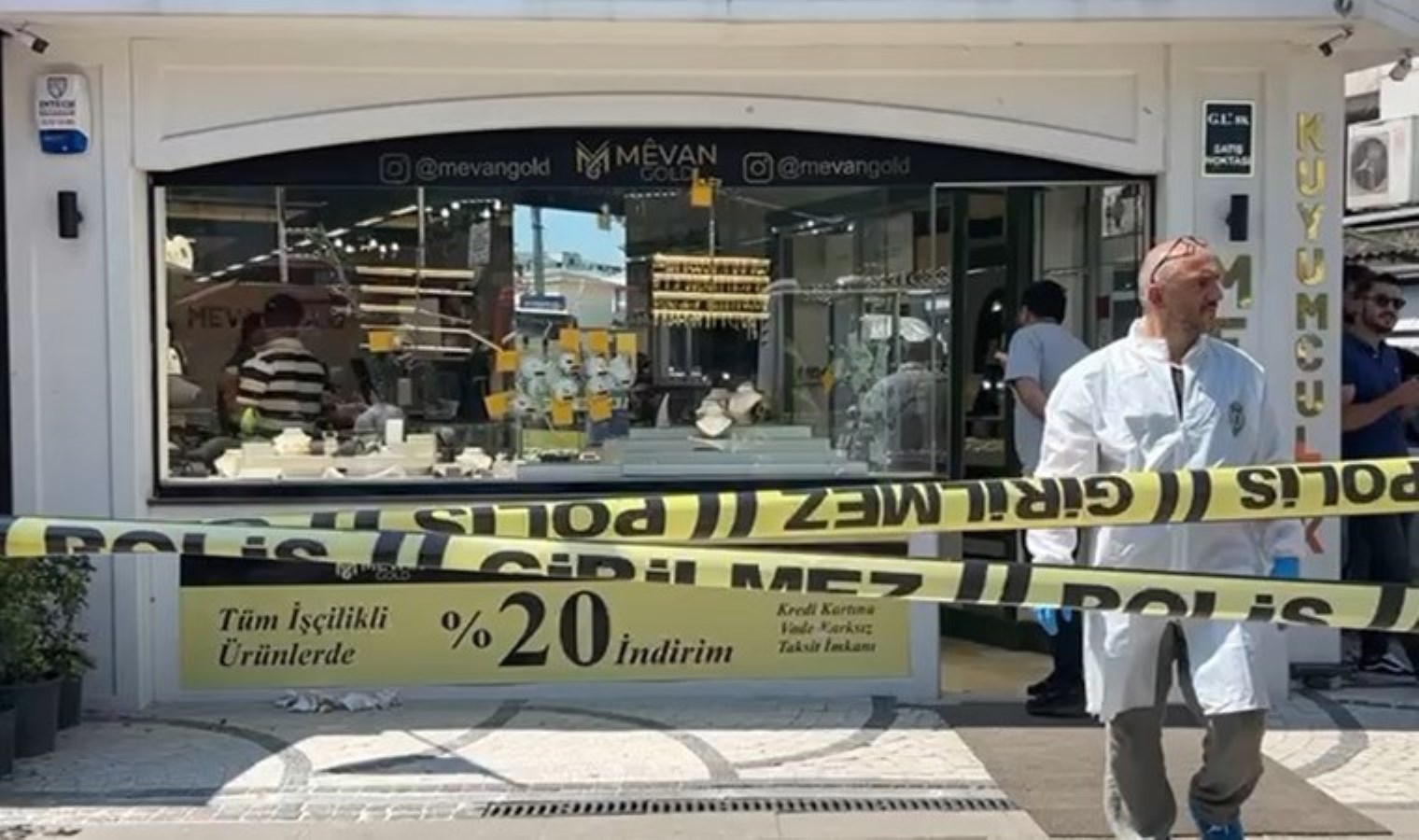 Sancaktepe’de soyguncularla kuyumcu arasında çatışma: 1 yaralı