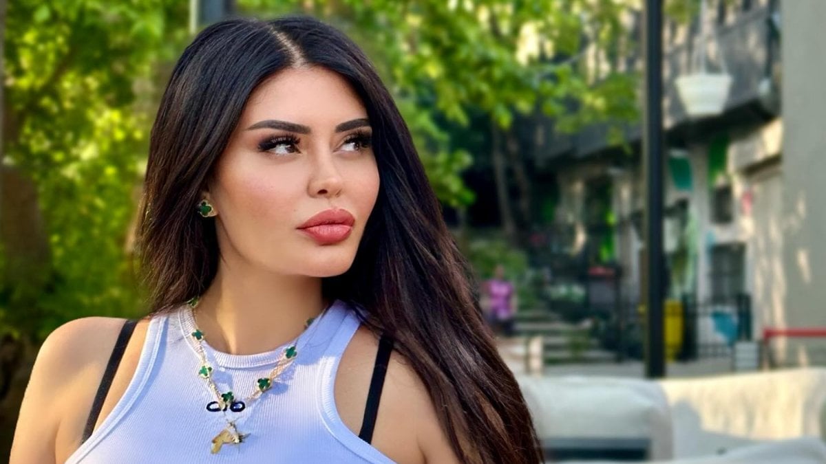 Şarkıcı Ebru Polat’tan Devlet Bahçeli paylaşımı! “Genel Başkanımız Devlet Bahçeli kendine yakışanı yaptı”