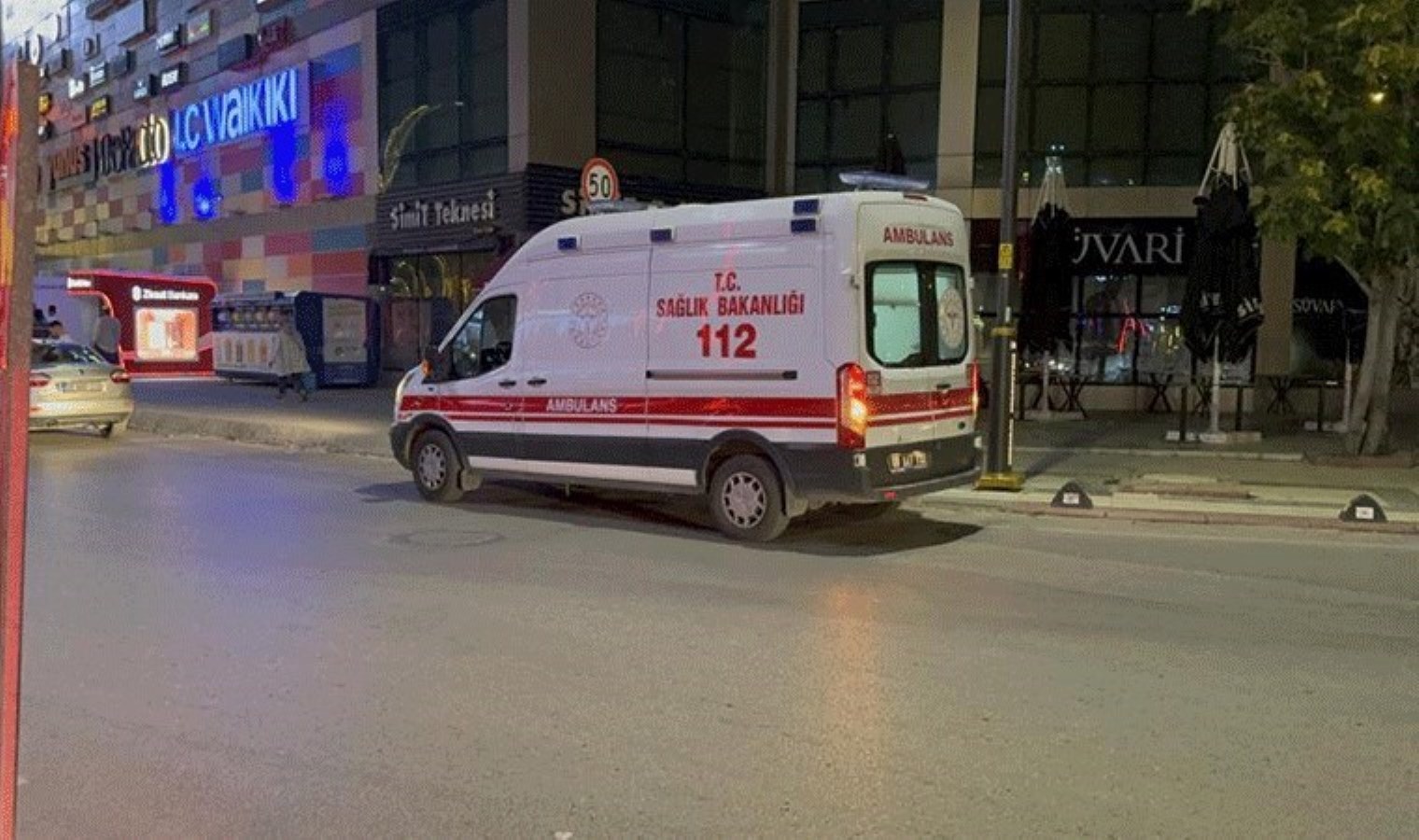 ‘Sigaram yok’ deyince sırtından bıçaklandı