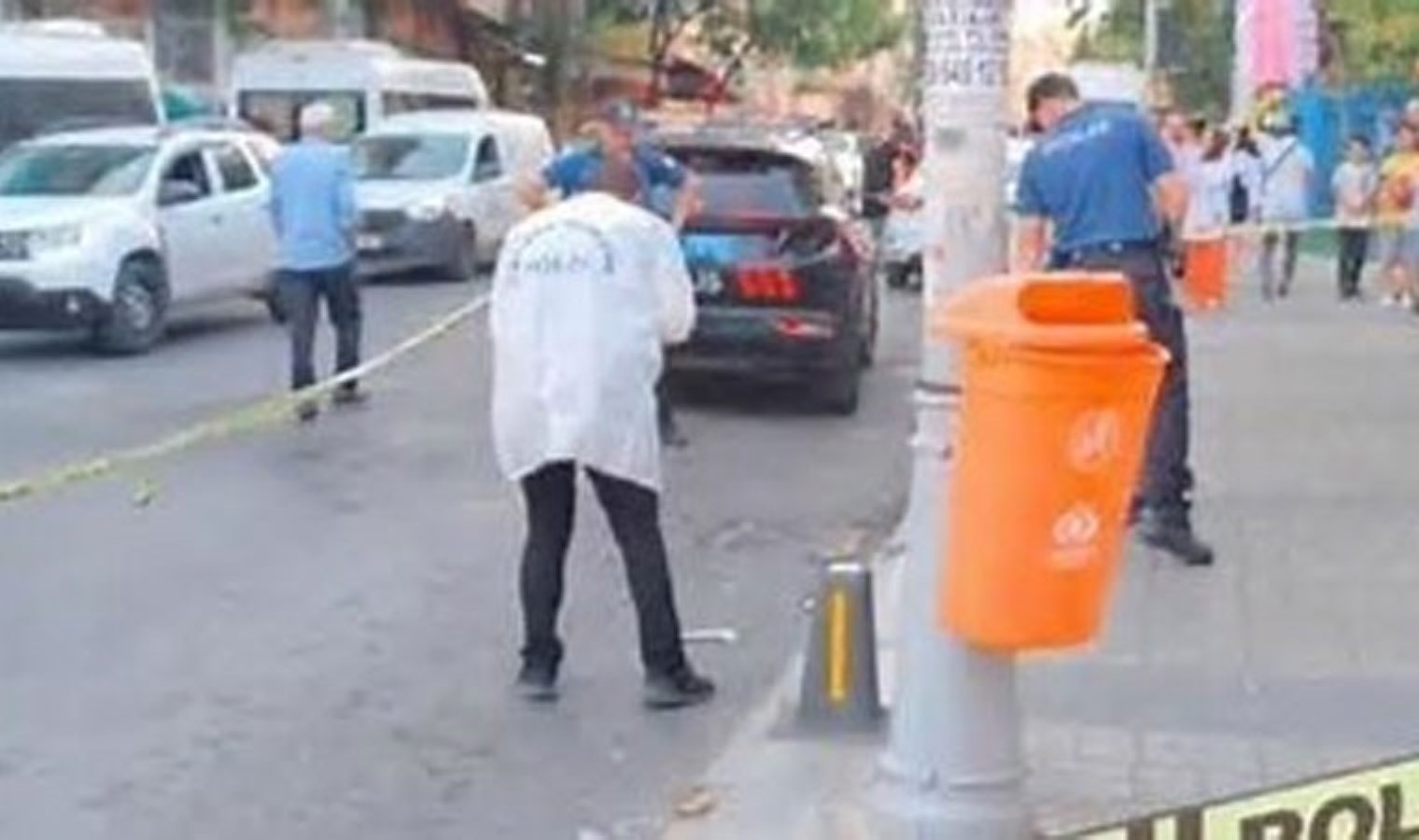 TIR’ın refüje girdiği kazada 2 kişi yaralandı