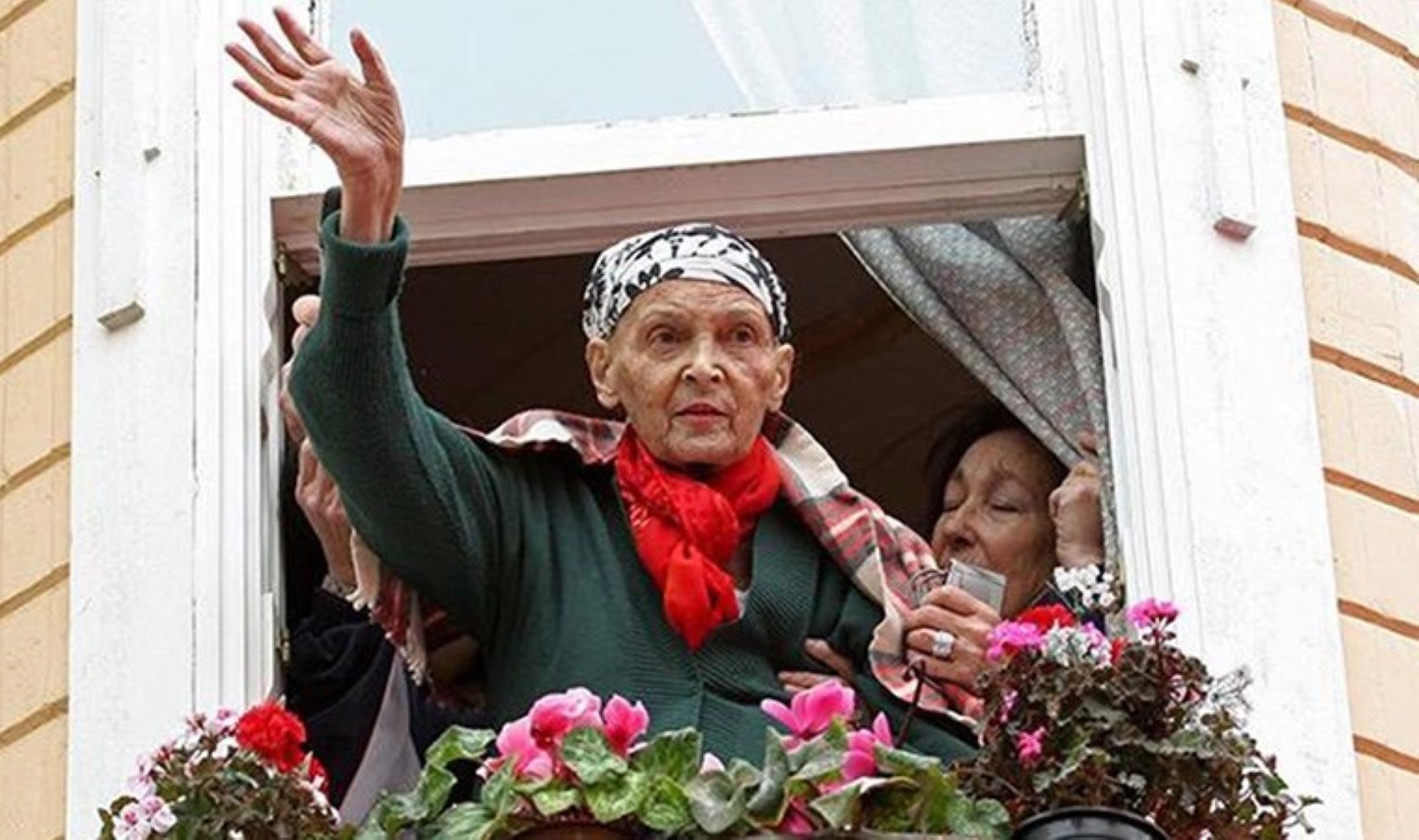 Türkan Saylan’ın adı Beşiktaş’ta yaşadığı sokağa verildi