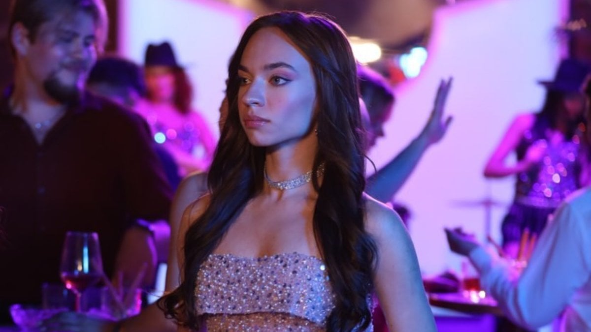 Yalan dizisinin Duru’su Eylül Tumbar’dan cesur Instagram pozları!