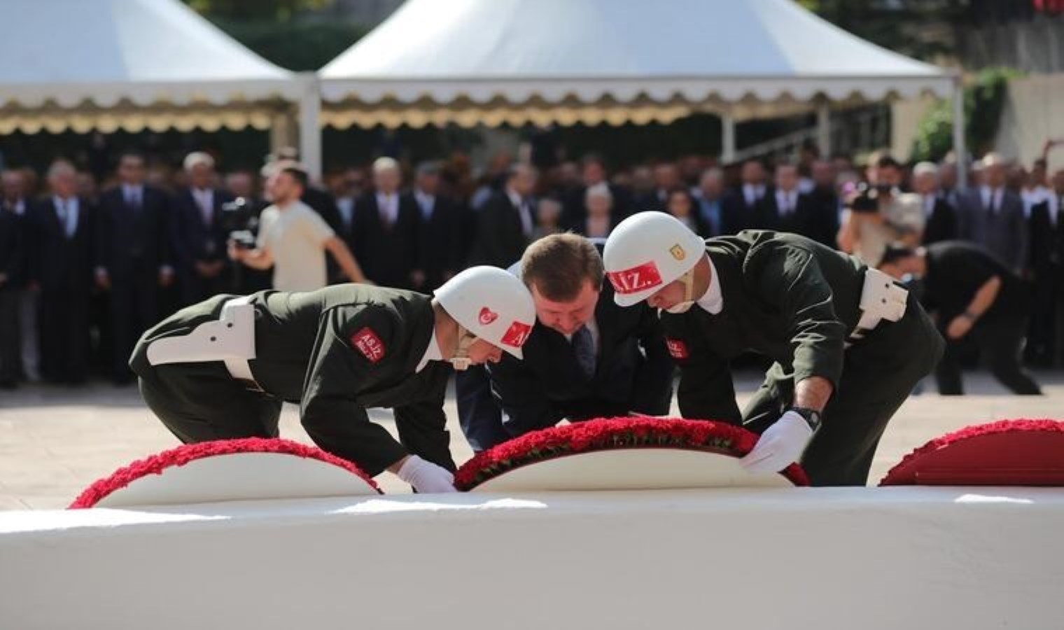 3’üncü Cumhurbaşkanı Celal Bayar, kabri başında anıldı