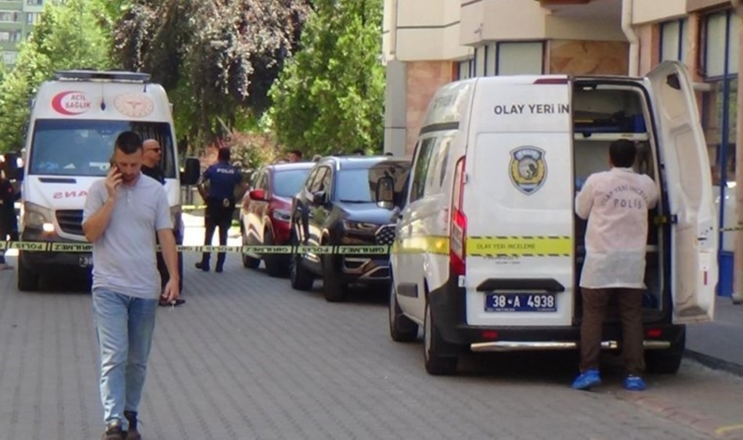 Alparslan Mahallesi’nde Balkonundan Düşen Adam Hayatını Kaybetti