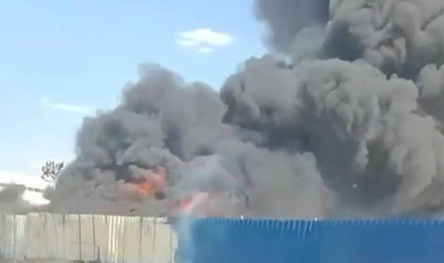 Ankara’da Büyük Yangın: Akyurt Sanayi Bölgesi’nde Geri Dönüşüm Tesisinde Çıktı