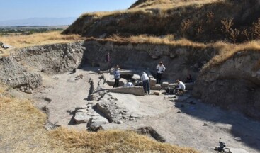 Arslantepe Höyüğü’nde 7 bin yıllık hayvan figürlü mühürler bulundu