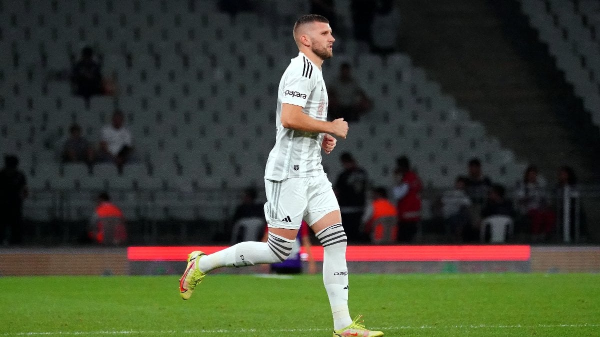 Beşiktaş, Rebic’in sözleşmesini feshetti