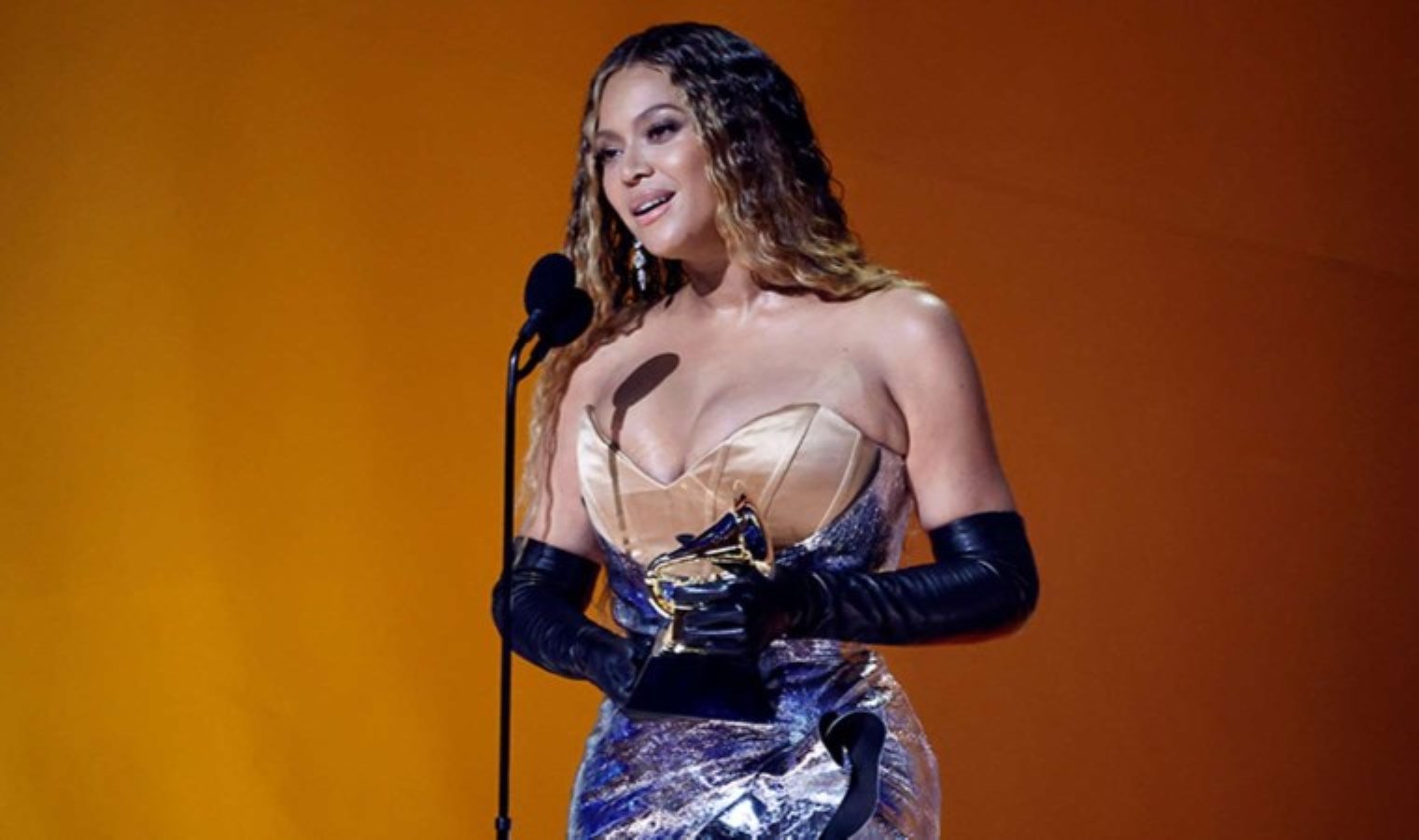 Beyonce’den Kamala Harris’e 4 Milyon Dolarlık Destek