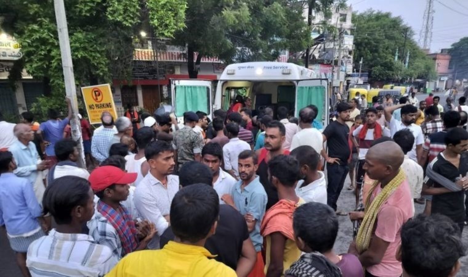 Bihar’da Tapınakta İzdiham: 7 Kişi Hayatını Kaybetti