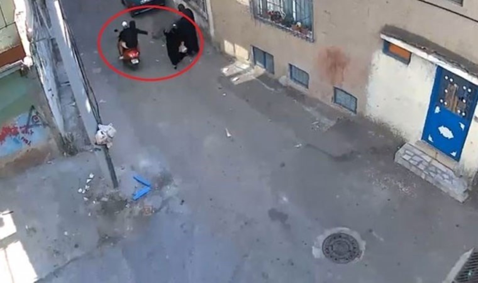 Bursa’da film gibi olay… Çantayı kapkaç yaptılar, böyle yakalandılar