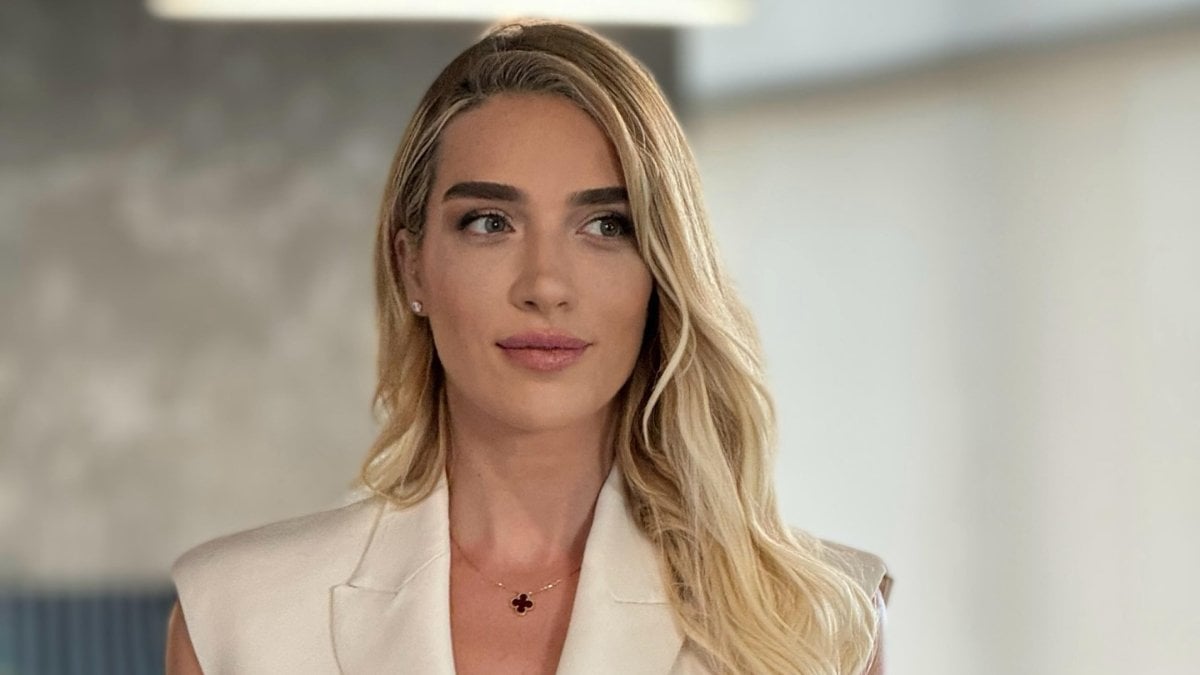 Cansu Canan Özgen’e konuk olan Oğuz Benlioğlu kadınlarda flört sinyallerini açıkladı