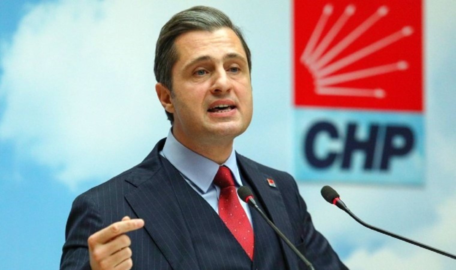 CHP Sözcüsü Deniz Yücel dava açmaya hazırlanıyordu: Turkcell’den birinci açıklama geldi