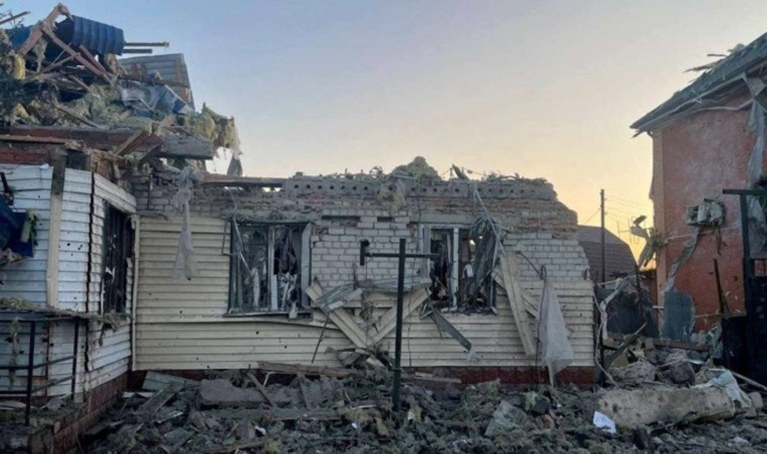 Deniz Berktay’la Kuzeyden Notlar: Bizi yakından ilgilendiren savaş