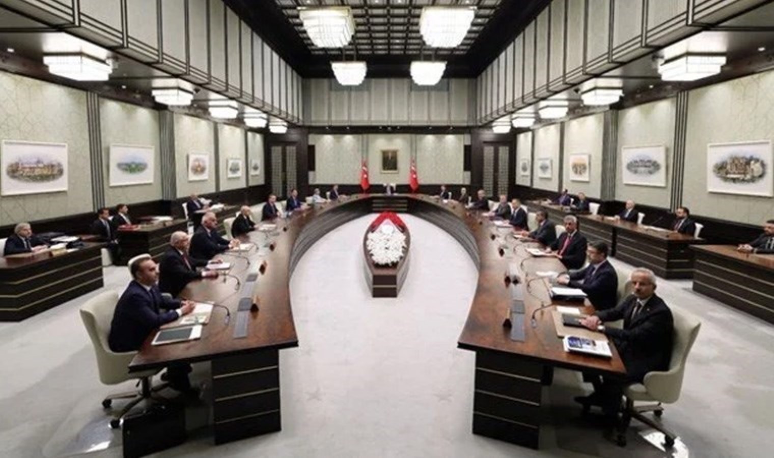 Erdoğan’ın Kabine Toplantısı: Terörle Mücadele ve Ekonomi Gündemi