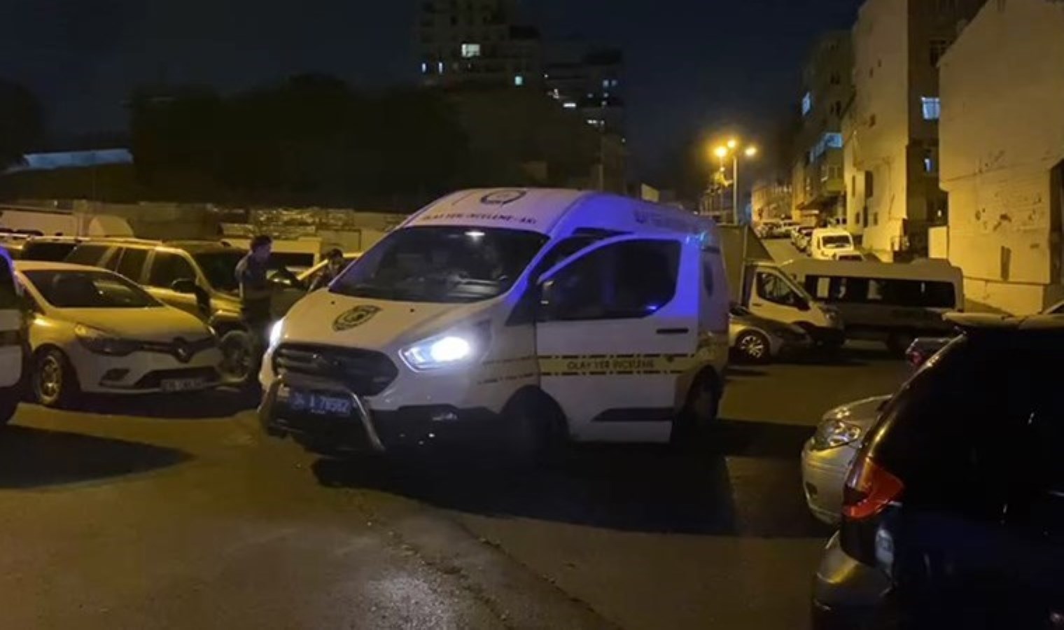 Esenler’de iki arkadaş arasında tartışma: 1 kişi silahla yaralandı