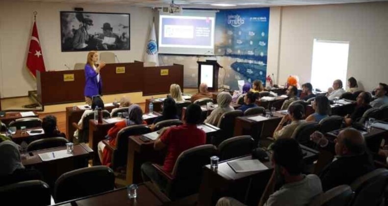 Eşit Bir Gelecek Yerelden Başlar Projesi ile Tuzla Belediyesi’nde Toplumsal Cinsiyet Eşitliği Eğitimi