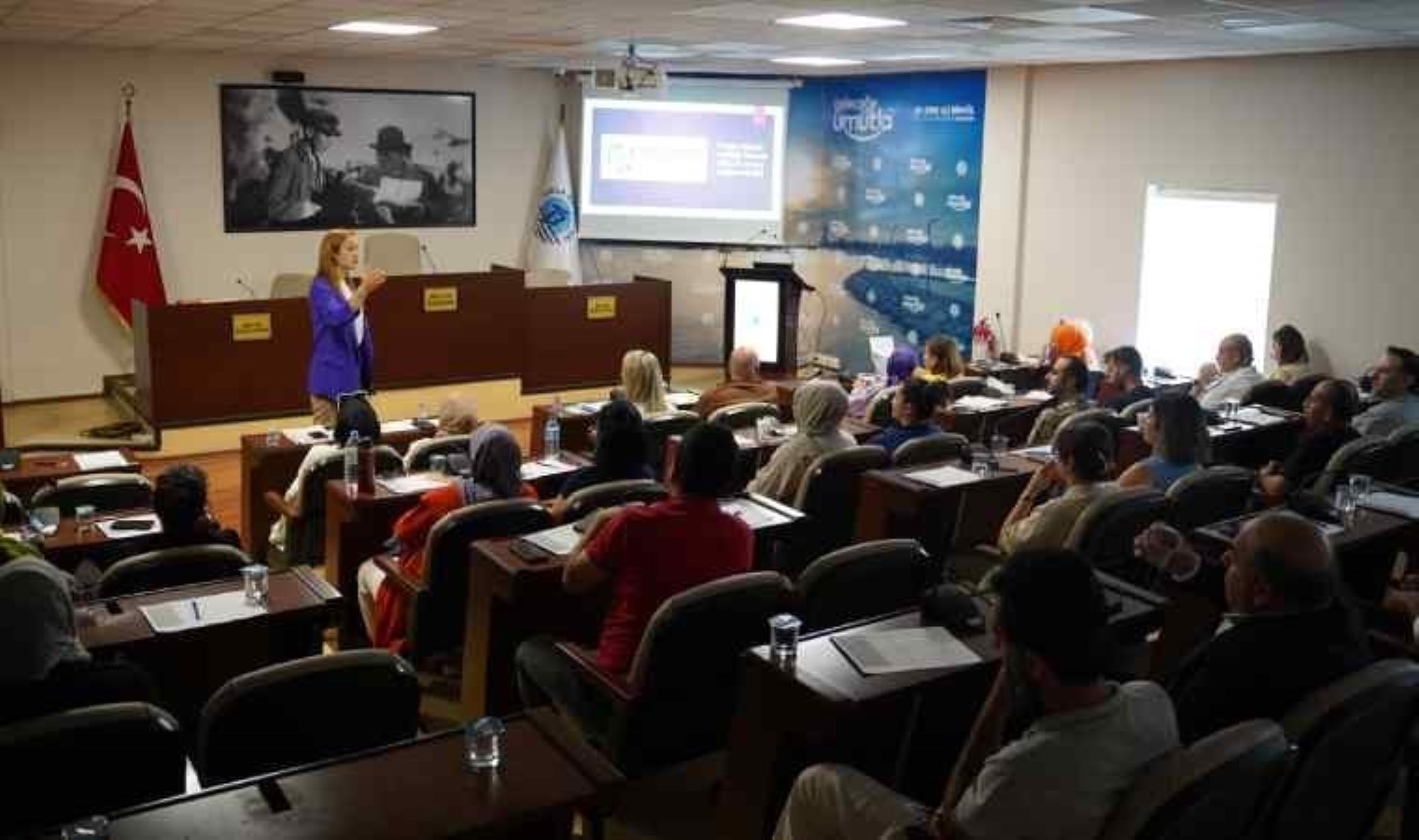 Eşit Bir Gelecek Yerelden Başlar Projesi ile Tuzla Belediyesi’nde Toplumsal Cinsiyet Eşitliği Eğitimi