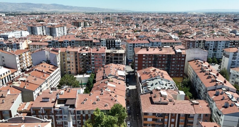 Eskişehir’de öğrenciler yazın evleri boşaltmıyor