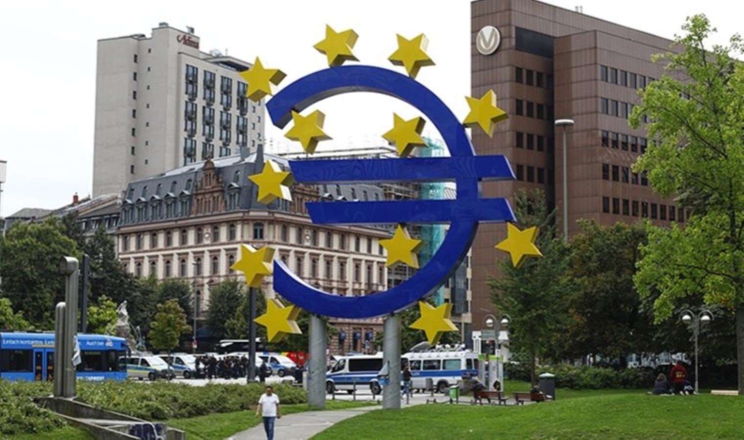 Euro Bölgesi’nde yıllık enflasyon beklentilere paralel arttı