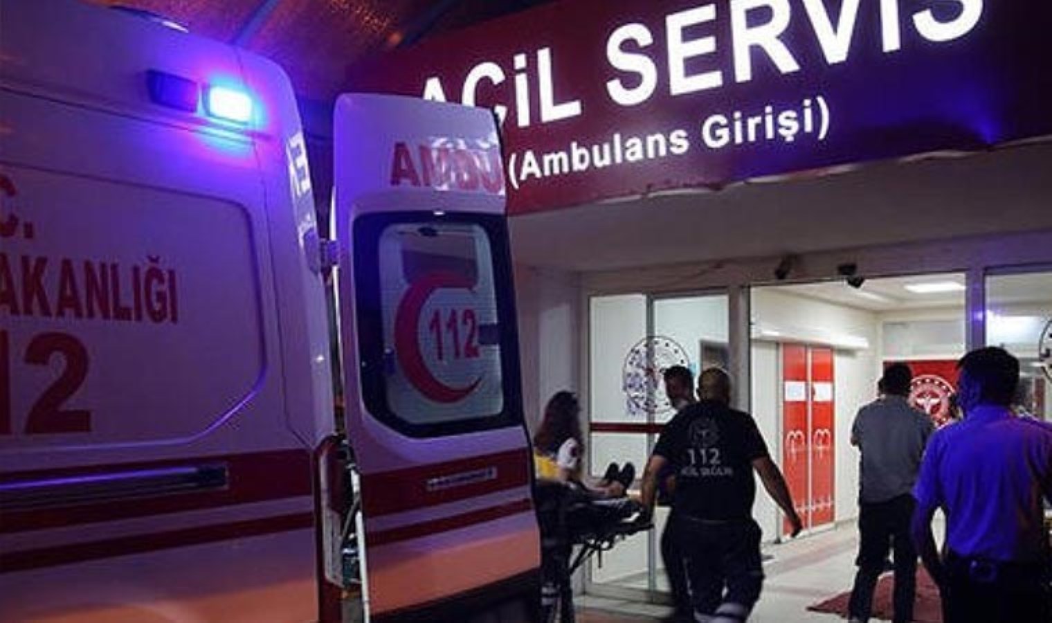 Gaziantep’te 2 araba çarpıştı: 1 kişi öldü, 5 kişi yaralandı