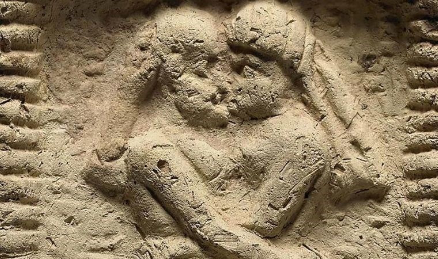 İnsanlığın birinci öpücüğü: 4 bin 500 yıllık romantizm! Öpüşme tarihi tekrar yazılıyor