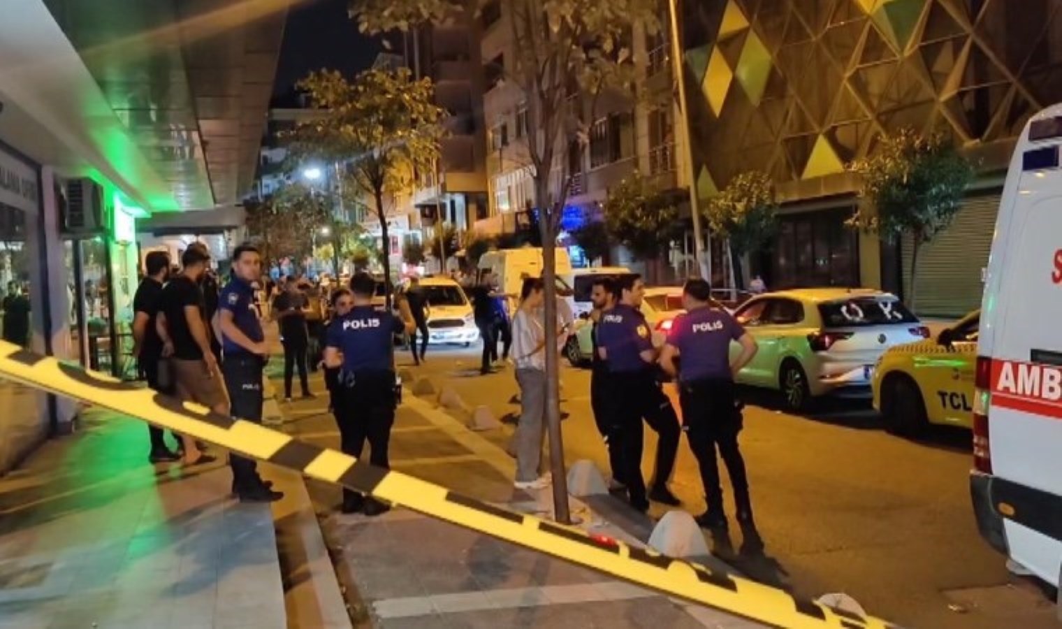 İstanbul’da dehşet… Filistinli iş insanı sokak ortasında öldürüldü: 1 meyyit, 2 yaralı!