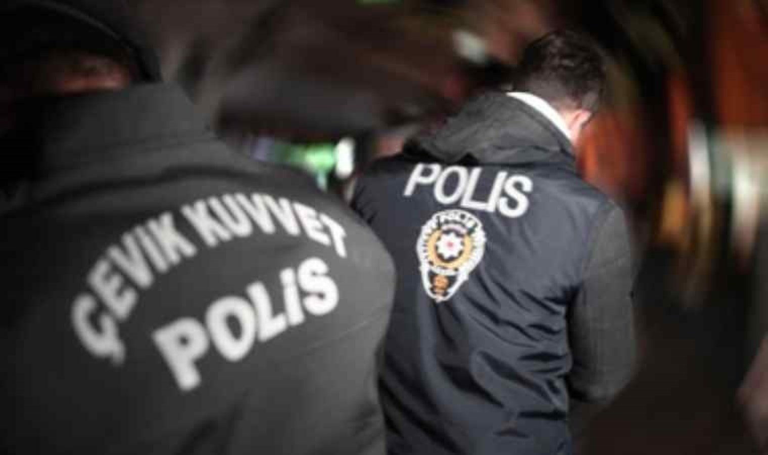 İstanbul’da Organize Suç Örgütü Operasyonu ve Turistlere Yönelik Dolandırıcılık İddiaları