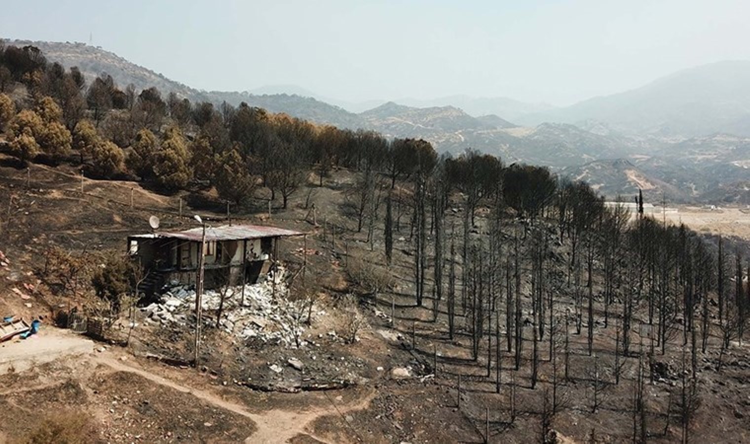 İzmir’ deki yangında meskenleri yananlar, yaşadıklarını anlattı