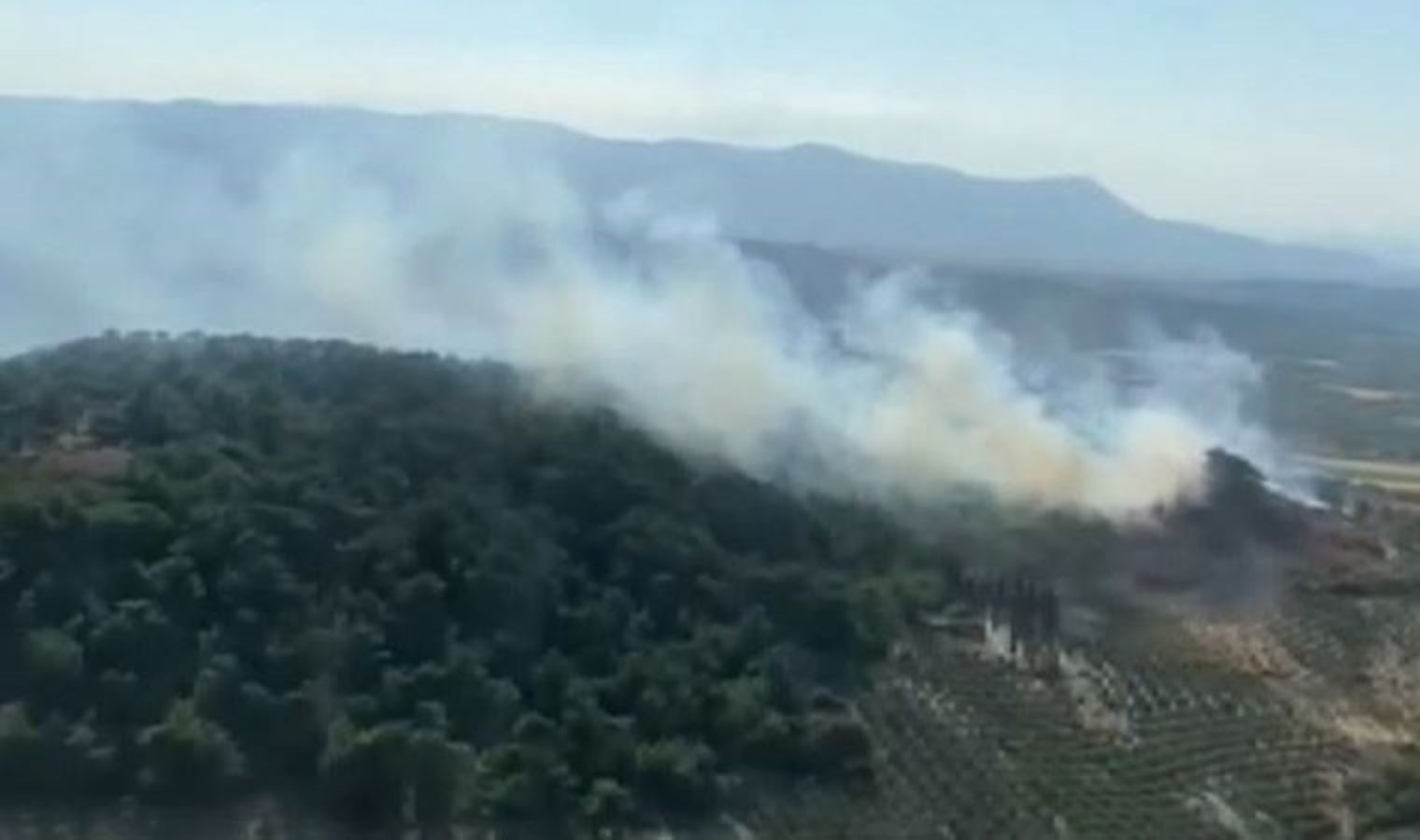 Kırkağaç’ta Orman Yangını Kontrol Altına Alınıyor