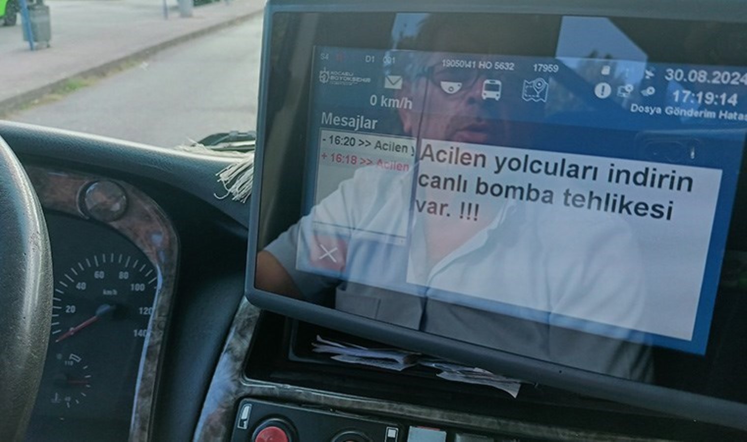 Kocaeli’de otobüslerde ‘canlı bomba’ mesajı paniği: Kriz masası kuruldu