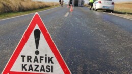 Manavgat’ta araba ile motosiklet çarpıştı: 2 yaralı