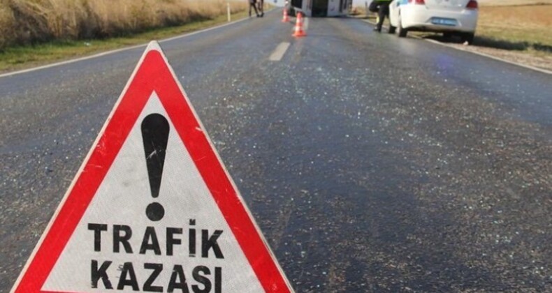 Manavgat’ta araba ile motosiklet çarpıştı: 2 yaralı