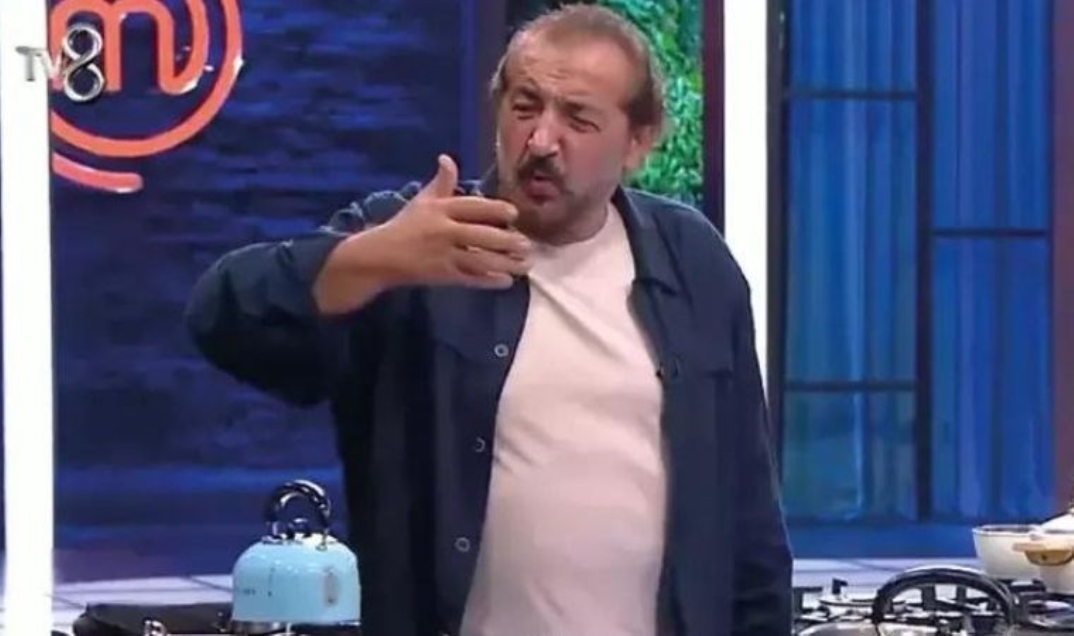 MasterChef’te şanssız kaza: Mehmet Şef elini yaktı