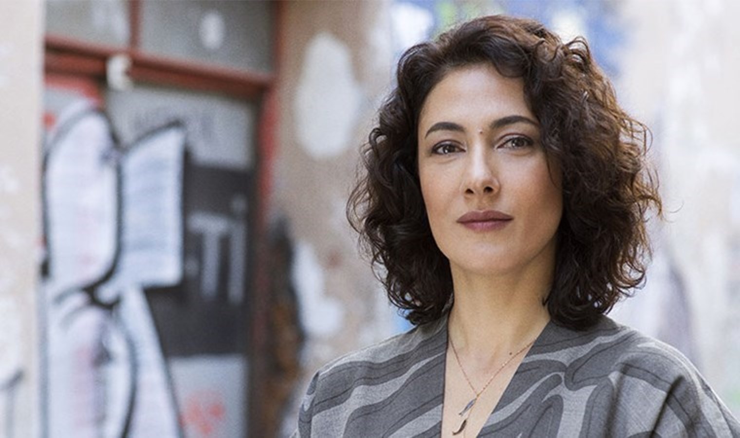 Meltem Cumbul Netflix Almaya’nın yeni filmi ‘She Said Yes’e konuk oluyor!