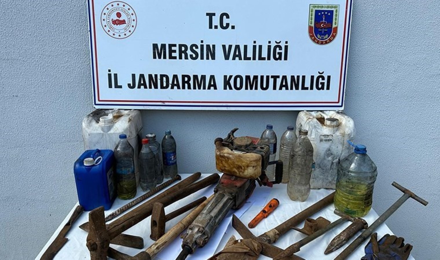 Mersin’de kaçak hafriyat yapan şahıs yakalandı