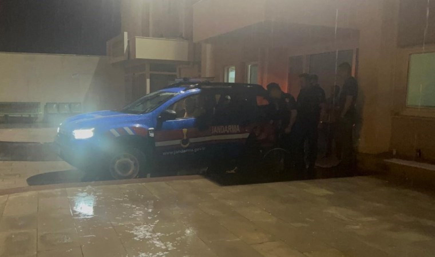 Nevşehir’de ortalık birbirine girdi: Tarım işçileri ile mahalleli arasında sopa, bıçak ve yumruklu kavga!