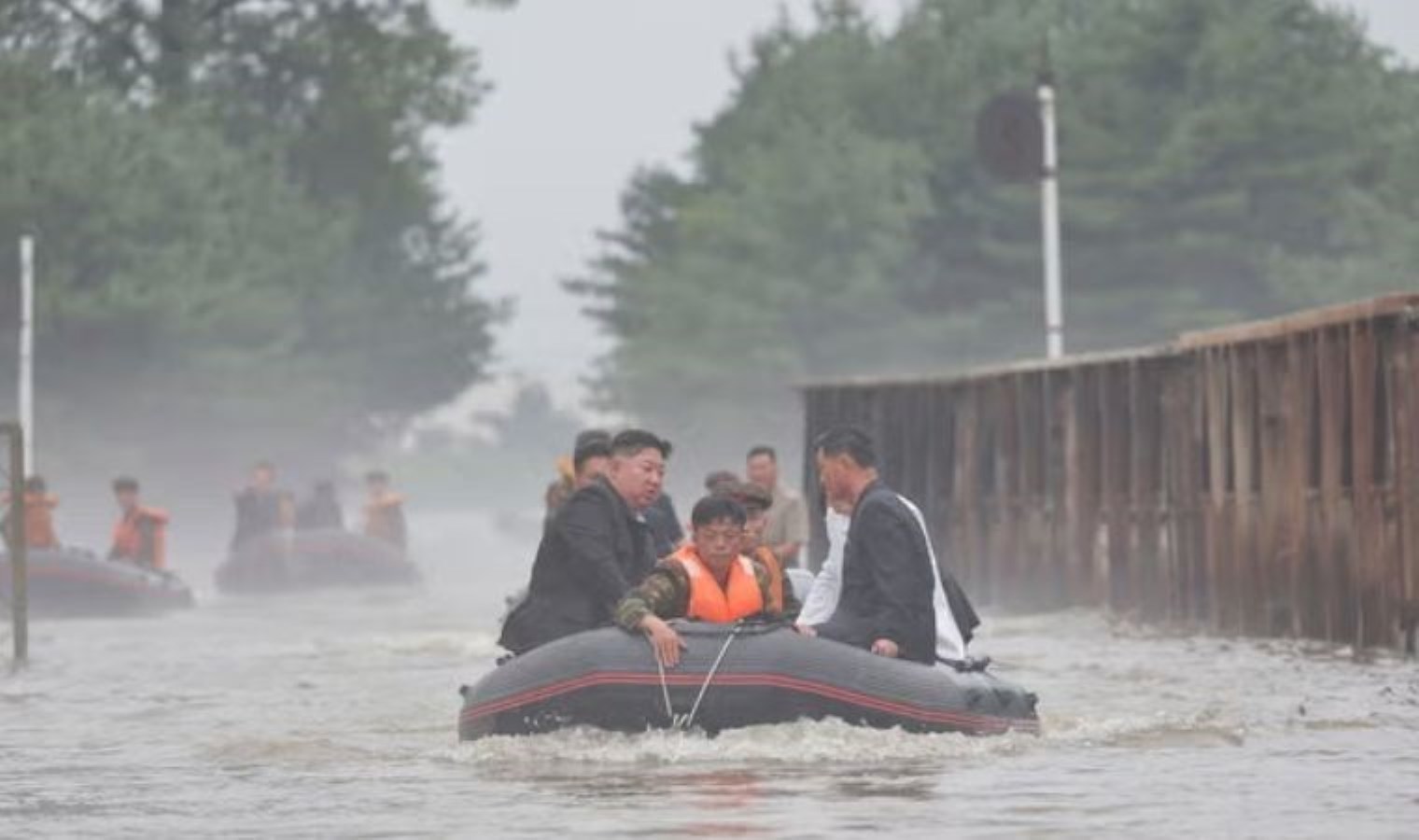 O ülkeyi şiddetli sel vurdu: Ölü sayısı 1000’den fazla olarak açıklandı!